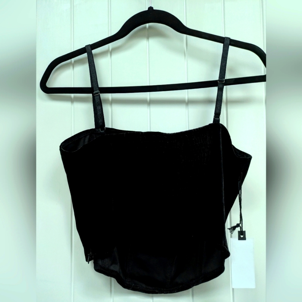 Astr The Label Black Velvet Corset Crop Top - Picture 7 of 9